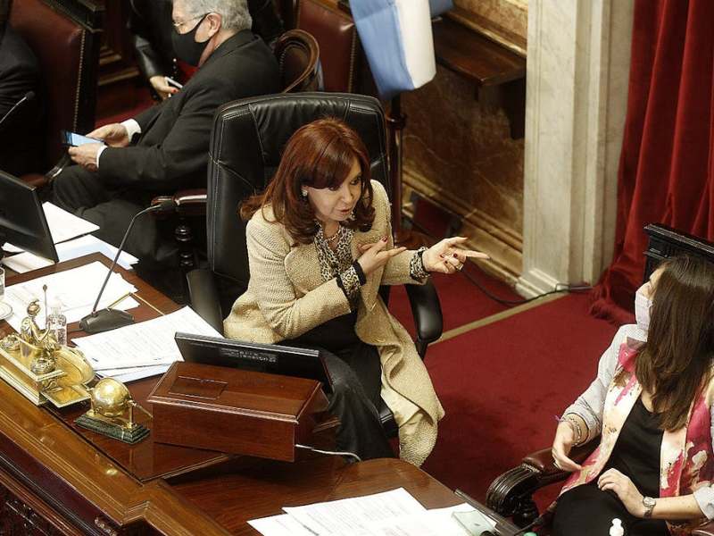 «A mí me encanta escucharlos», la ironía de Cristina a&nbsp;Naidenoff