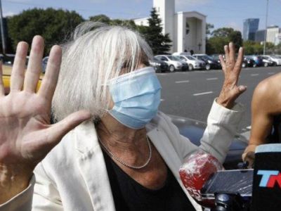 De «caranchear» acusaron a Sarlo dos periodistas&nbsp;K