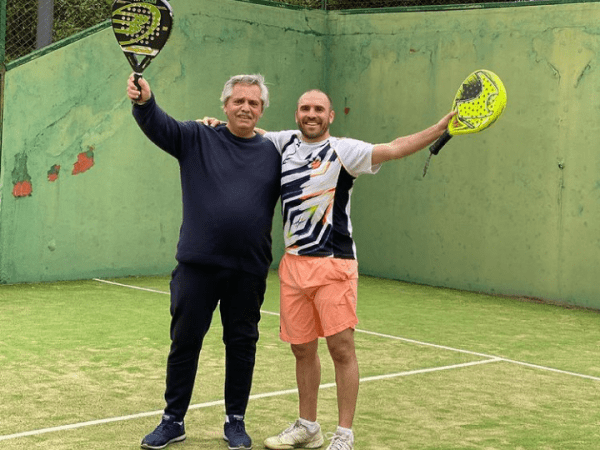 La foto cumpleañera de Guzmán jugando al pádel con&nbsp;Alberto
