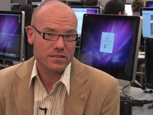 Martín Hilbert: «La pantalla te conoce mejor que tu mamá y que tú&nbsp;mismo»