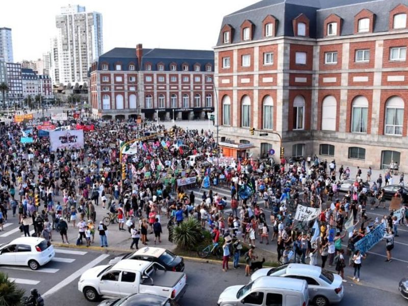 Fracking en el Mar Argentino: blanco sobre&nbsp;negro