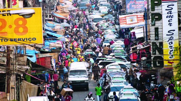 Comercio regional en Ciudad del Este, con rechazo al peso argentino