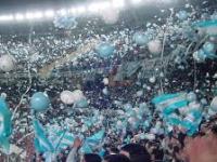 El primer pogo: «En Argentina nací, tierra de Diego y Lionel…de los pibes de Malvinas, que jamás olvidaré…»