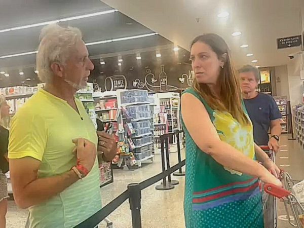 Insólito: un hombre de Milei escrachó a Mariú Vidal en un supermercado en&nbsp;Pinamar
