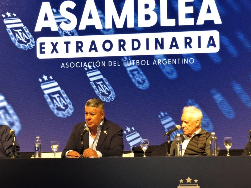 Macri, a través de Milei, vuelve a la carga para convertir a los clubes de  fútbol en sociedades&nbsp;anónimas