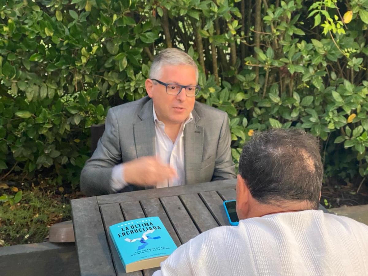 «No se puede gobernar con fórceps 4 años más contra el Congreso y los gobernadores», alertó Jorge&nbsp;Liotti