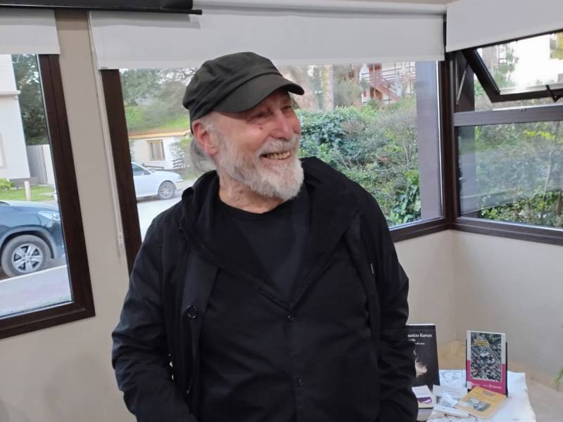 Kartun usa el humor como «un despertador» para arrancar&nbsp;«carcajadas»