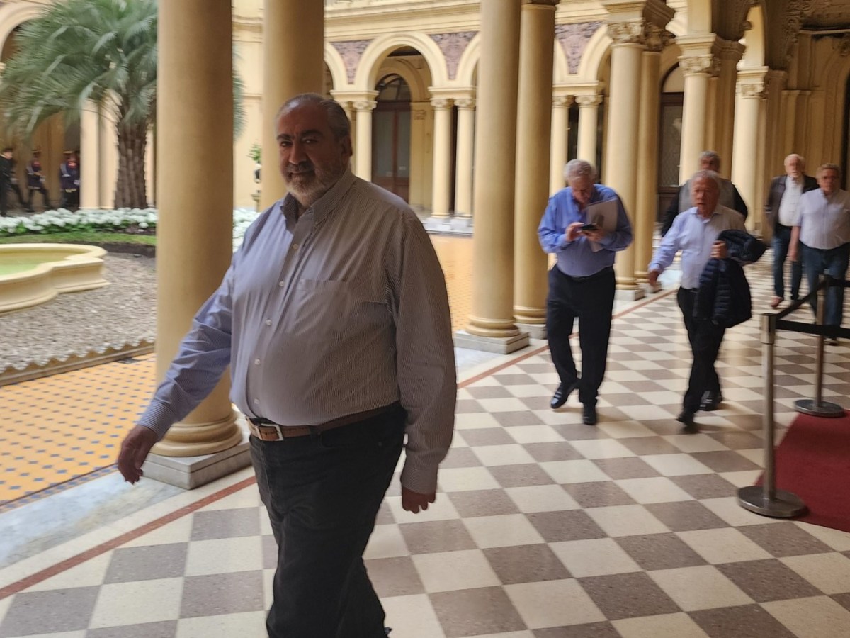 La CGT dentro del bolsillo, gracias a Santiago Caputo: «el pibe que habla el idioma de los&nbsp;Gordos»