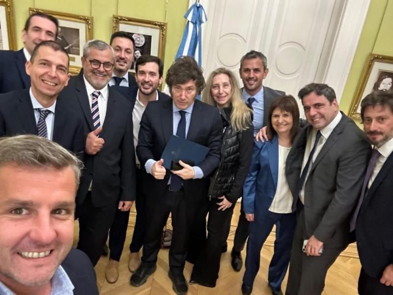 Lío en la UCR: el partido de Lousteau afirmó que de Loredo es el «mascarón de proa» de Mariano&nbsp;Campero