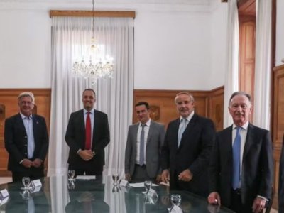 «El precio es que algunos vamos a quedar en el camino», aceptó un dirigente de comercio y servicios tras reunion con&nbsp;Adorni