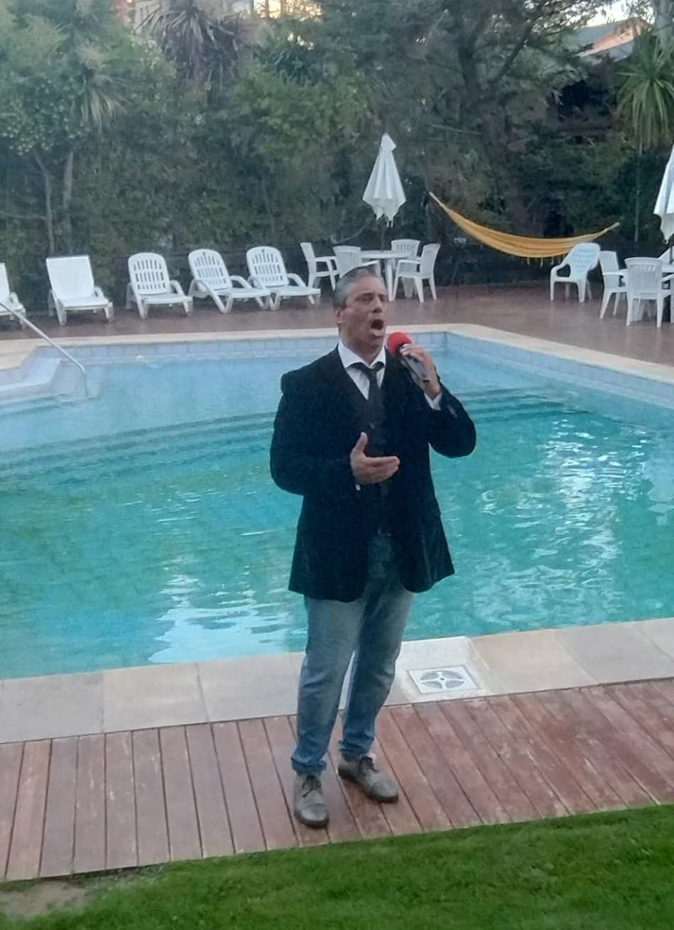 El desafío de llevar folclore operístico al teatro y escuelas primarias