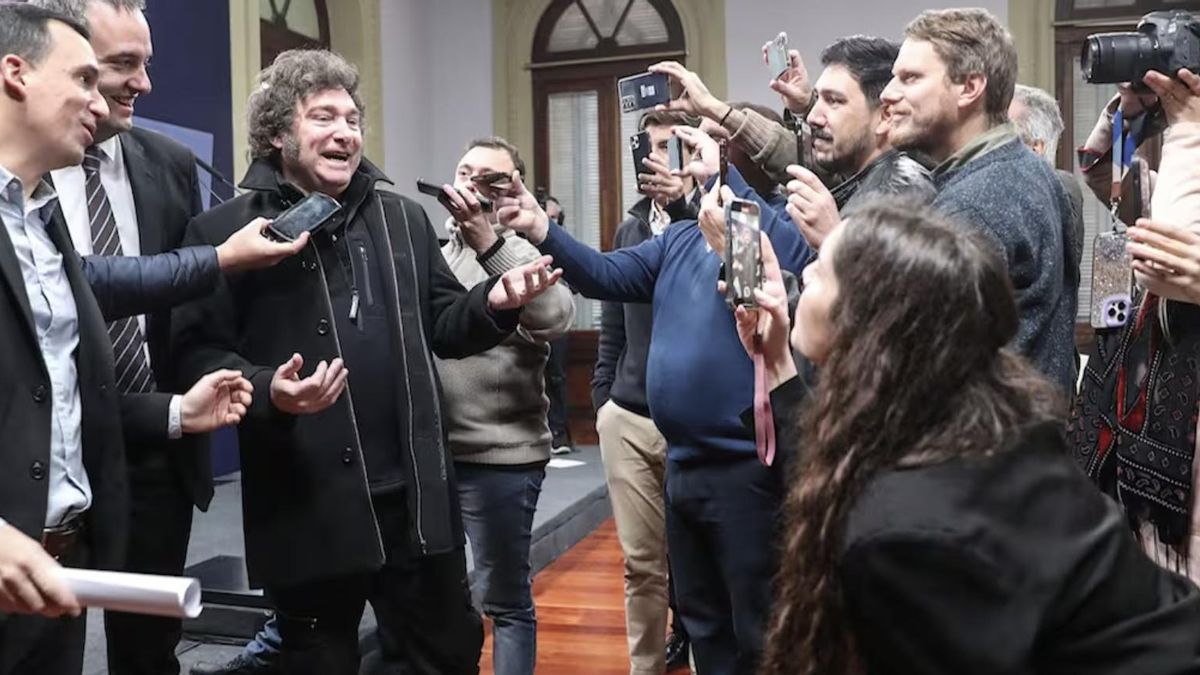 Milei prohibió el ingreso a los periodistas acreditados en la&nbsp;Rosada