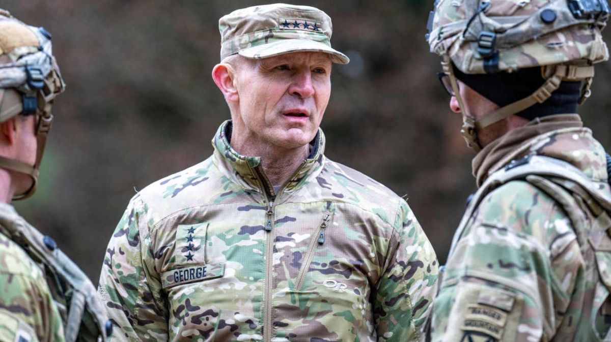 Trump echó al jefe del&nbsp;Ejército