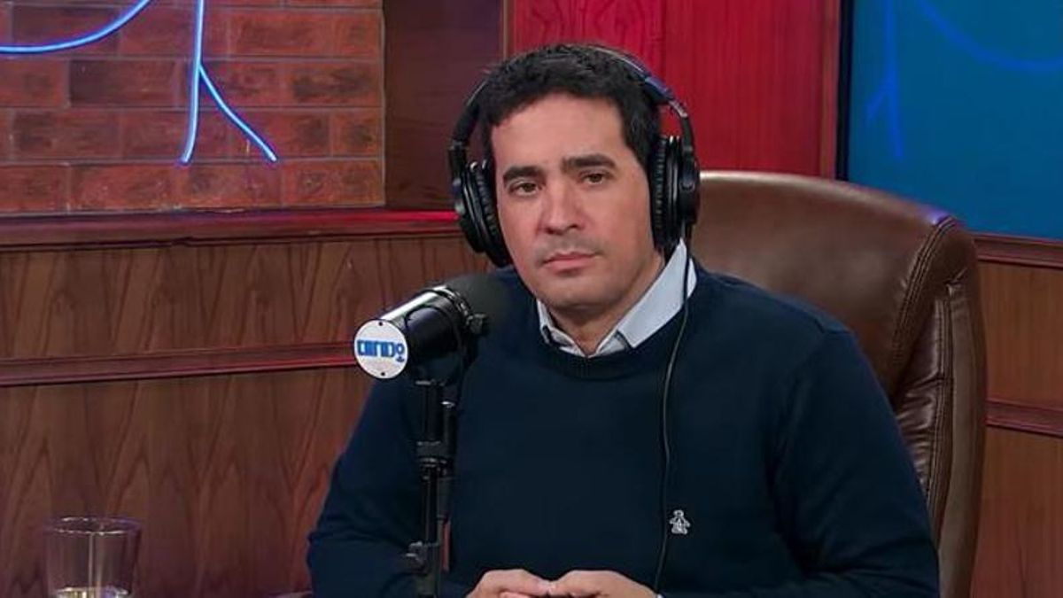 El vocero de Milei admitió como posible que el dólar se valorice hasta un 20% en los próximos&nbsp;meses