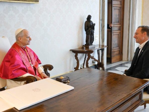 El papa León XIV puso los puntos sobre las íes a Trump por su postura&nbsp;belicista
