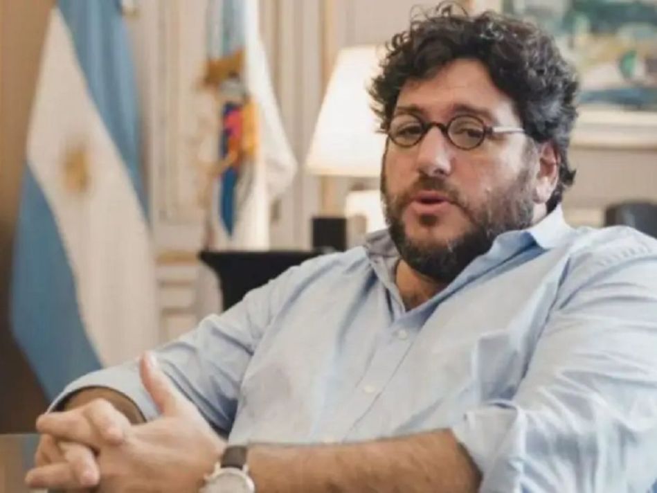 Avelluto, exfuncionario de Macri, denunció la suspensión de todas sus cuentas en redes sociales