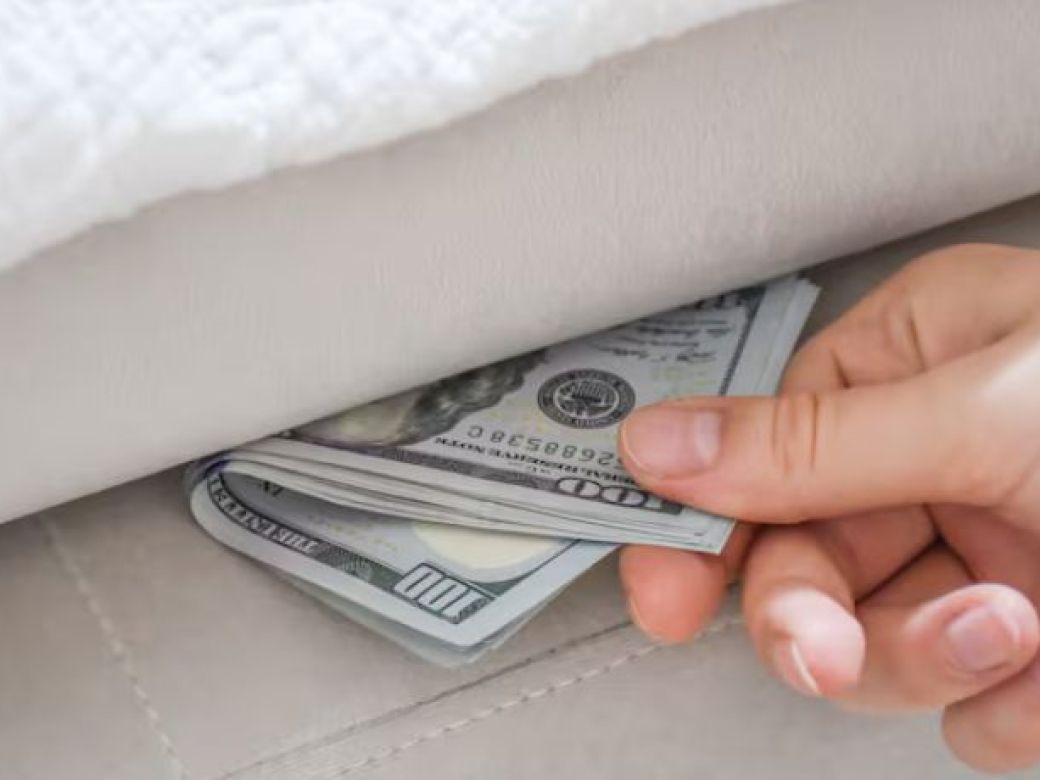 Los argentinos siguen juntando dólares «debajo del colchón»: 734 millones&nbsp;más